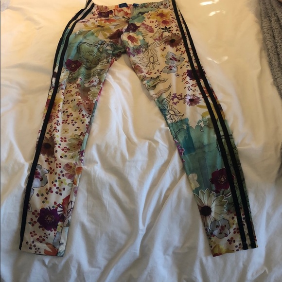adidas Pants - Adidas floral leggings adidas Pants - Adidas floral leggings